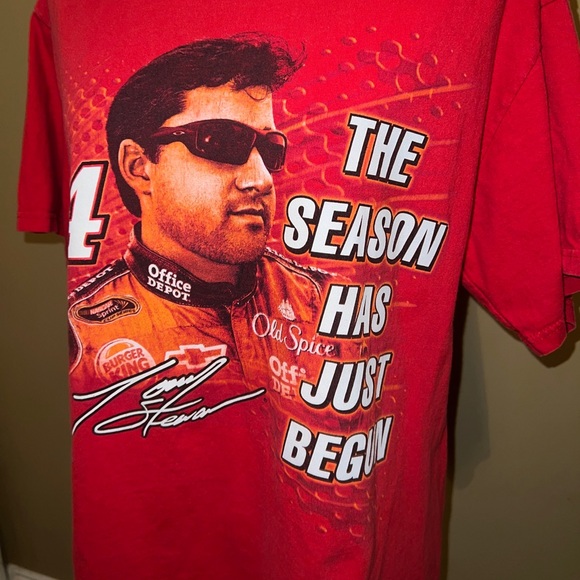 Tony Stewart NASCAR #14 The Season Has Just Begun T Shirt Size M 2009 Tour - Picture 4 of 9